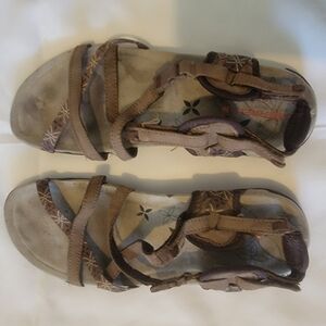 Merrell Dark Earth Sandals
